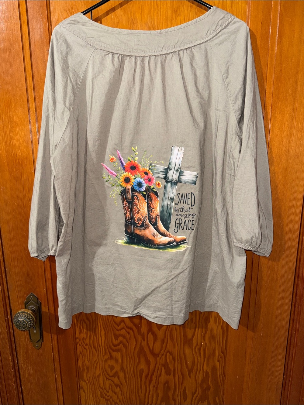 Old Navy Light Gray Long-Sleeve Tunic with Floral Cowboy Boot Graphic